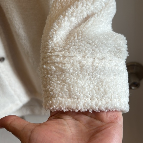 Universal Thread Shacket - Picture 8 of 16